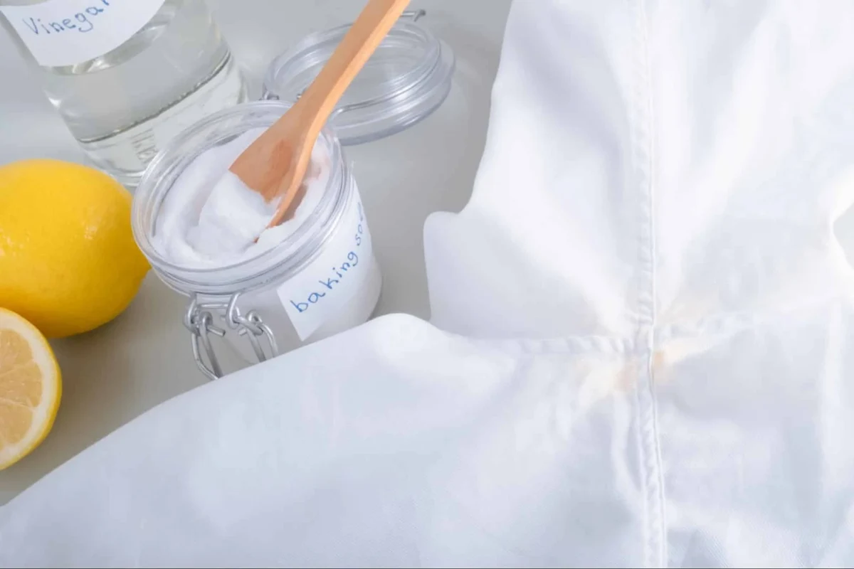 How Baking Soda Removes Armpit Stains Fast and Easily