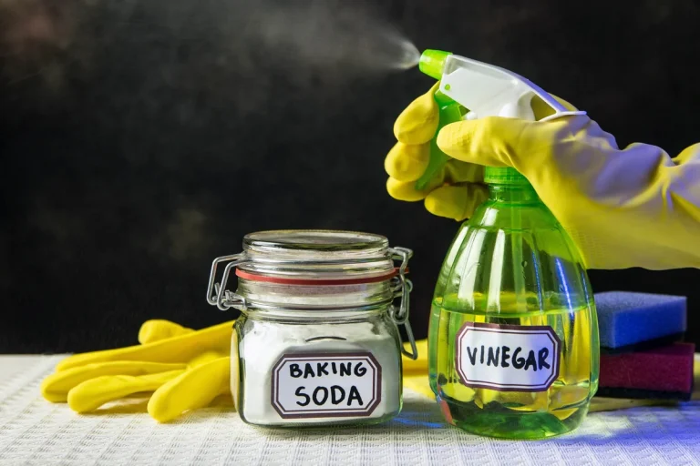 Baking Soda and Vinegar for Odor Removal That Works