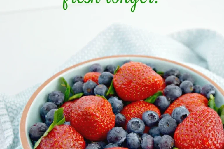 How to Clean Berries with Baking Soda for Freshness