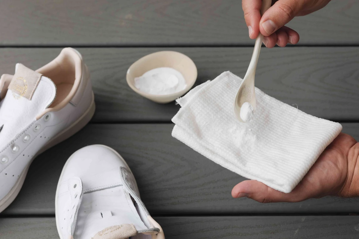 Cleaning White Shoes with Baking Soda for Bright Results