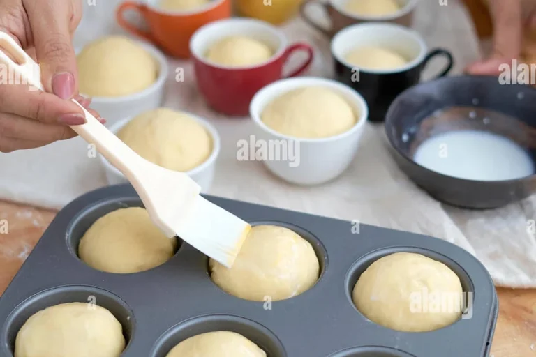 Baking Soda and Vinegar to Clean Oven Racks Fast and Easy